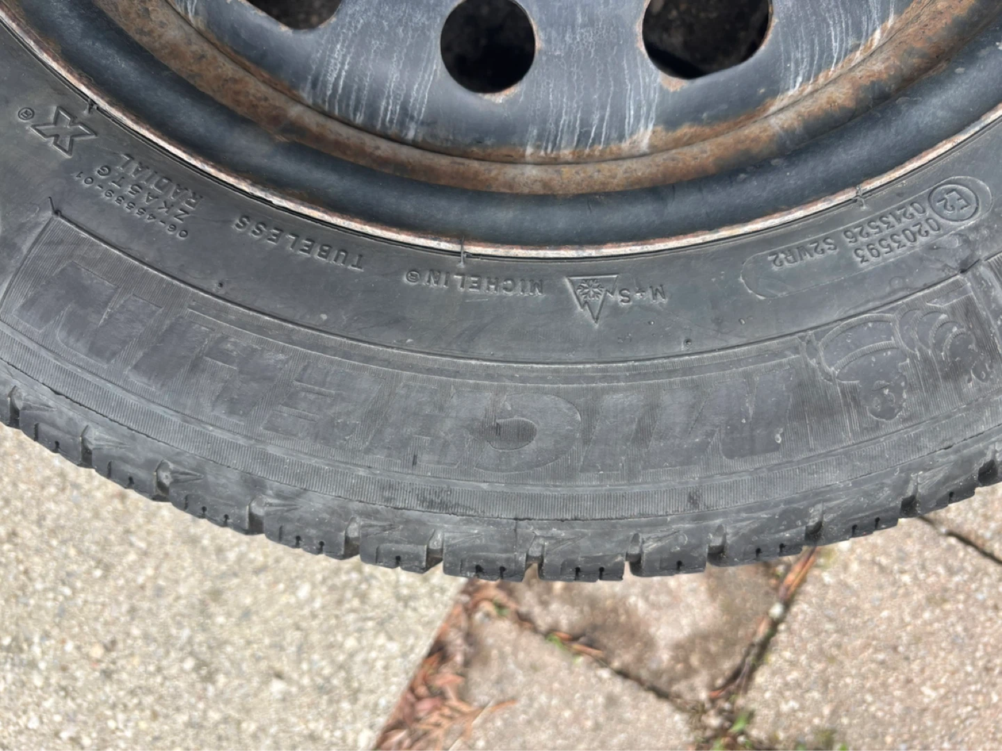 Michelin Winter Tire with rim 205/60R16 - photo 5
