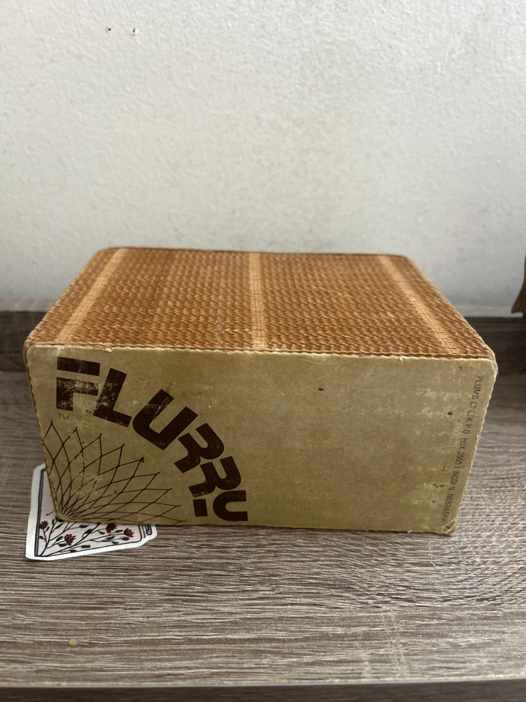 FLURRY Accordion Cardboard Cat Scratcher Lounge