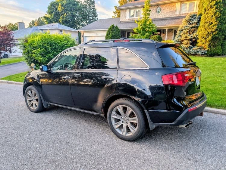 Black Acura MDX SUV - photo 4