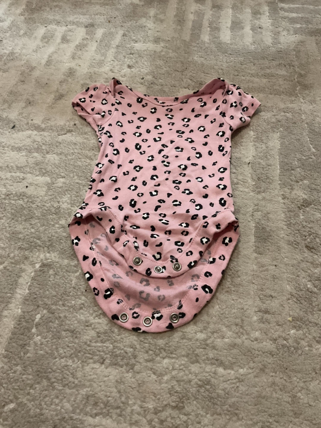 Baby Girl Pink Leopard Print Onesie 0-3 m months