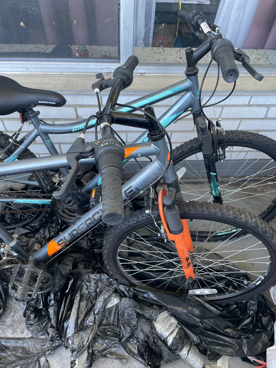Supercycle Mountain Bikes x 2 - photo 4