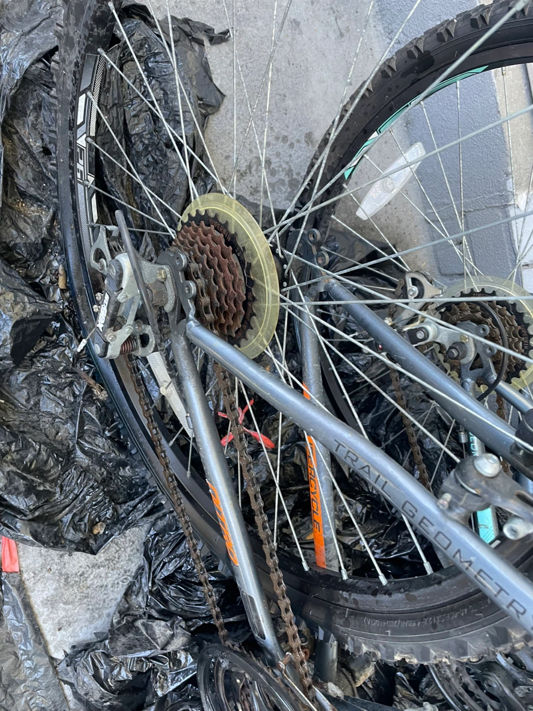 Supercycle Mountain Bikes x 2 - photo 3