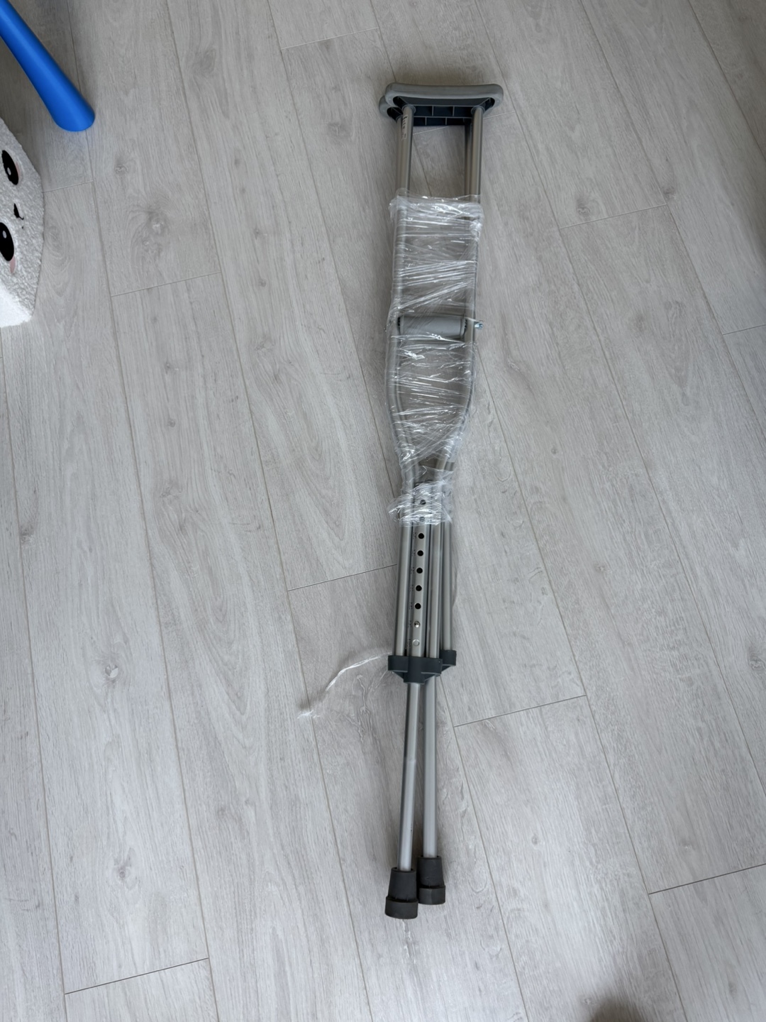 Adjustable Crutches