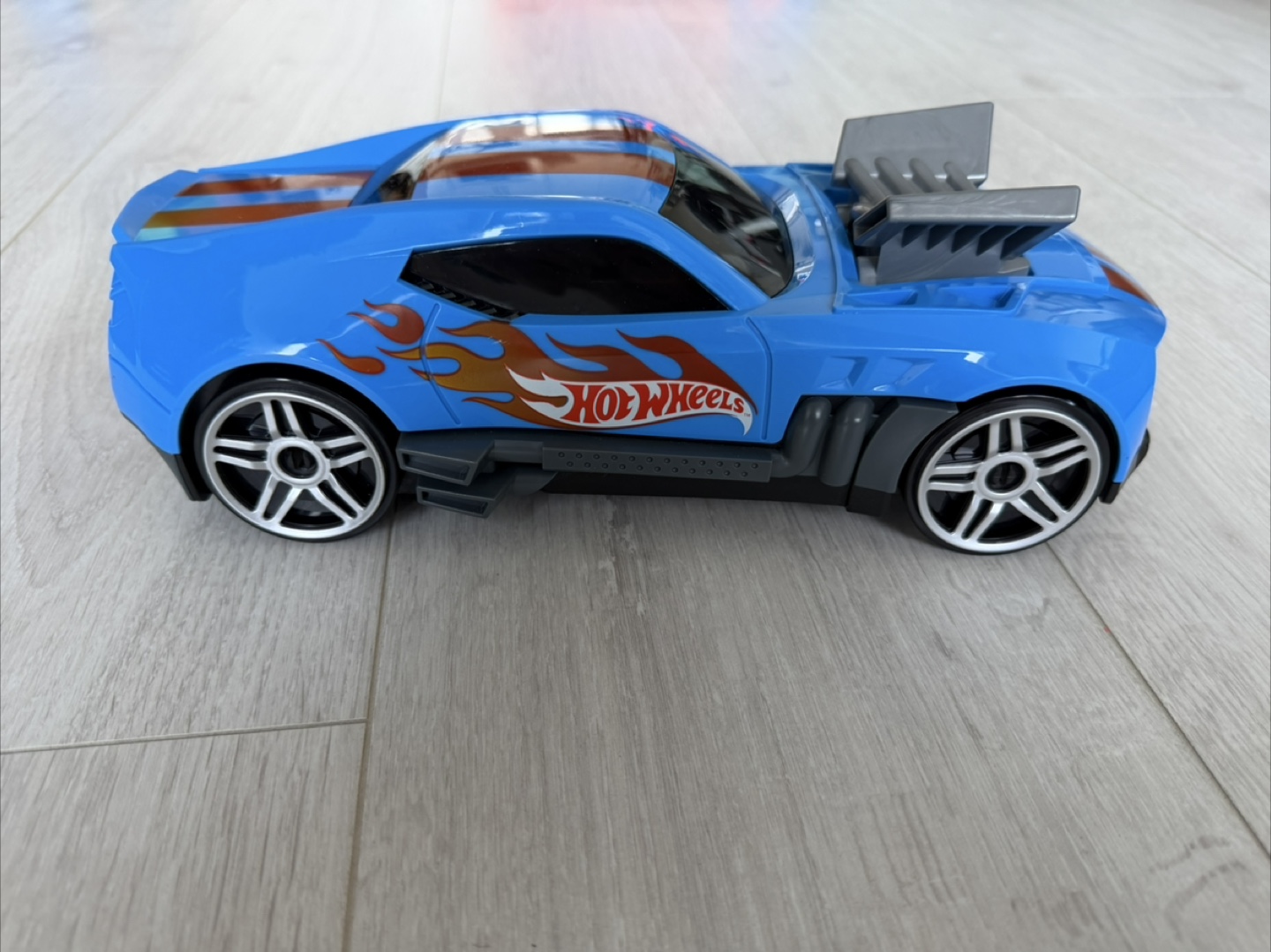 Hot Wheels Blue Race Car Toy- storage car - photo 2