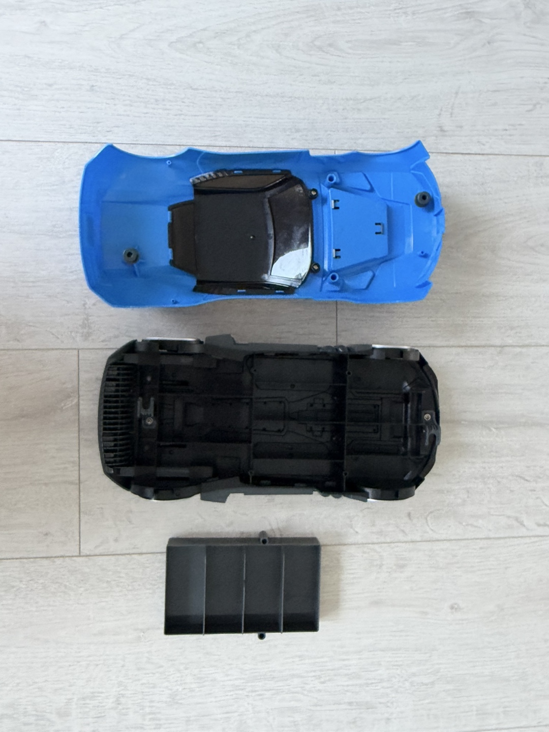Hot Wheels Blue Race Car Toy- storage car - photo 3