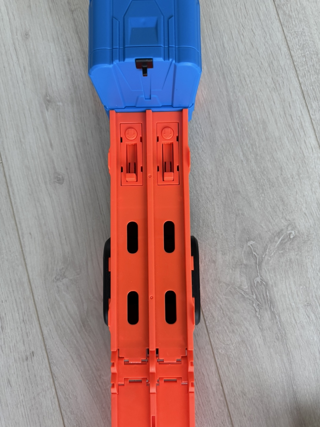 Hot Wheels Mega Hauler Truck and Track Set - photo 2