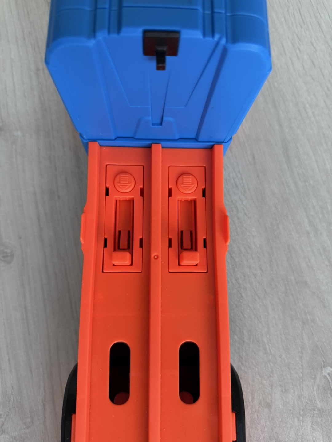 Hot Wheels Mega Hauler Truck and Track Set - photo 3