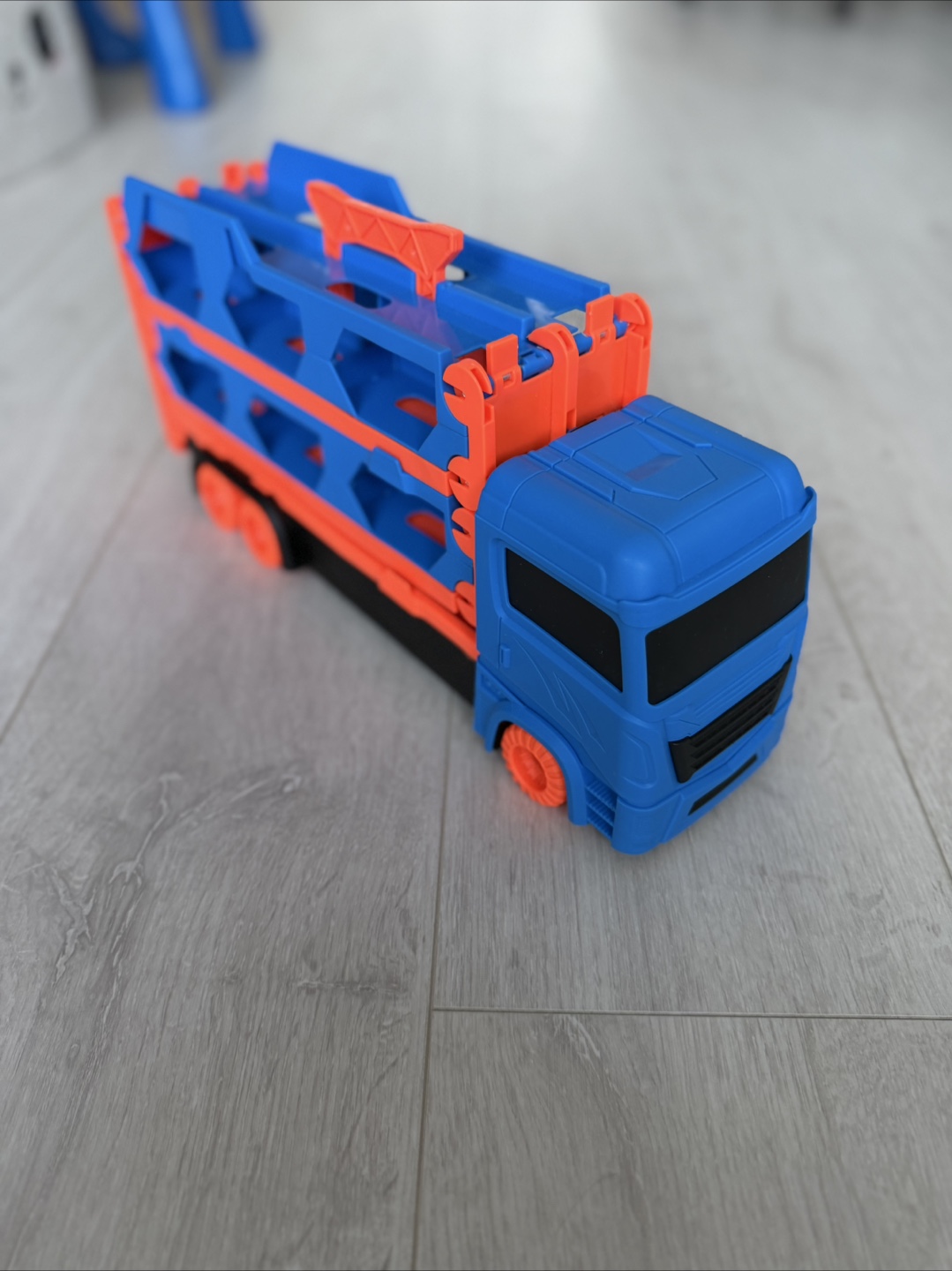 Hot Wheels Mega Hauler Truck and Track Set
