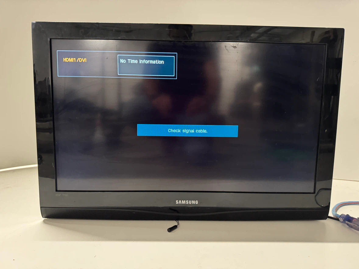 Samsung LN32C350D1D HD Television