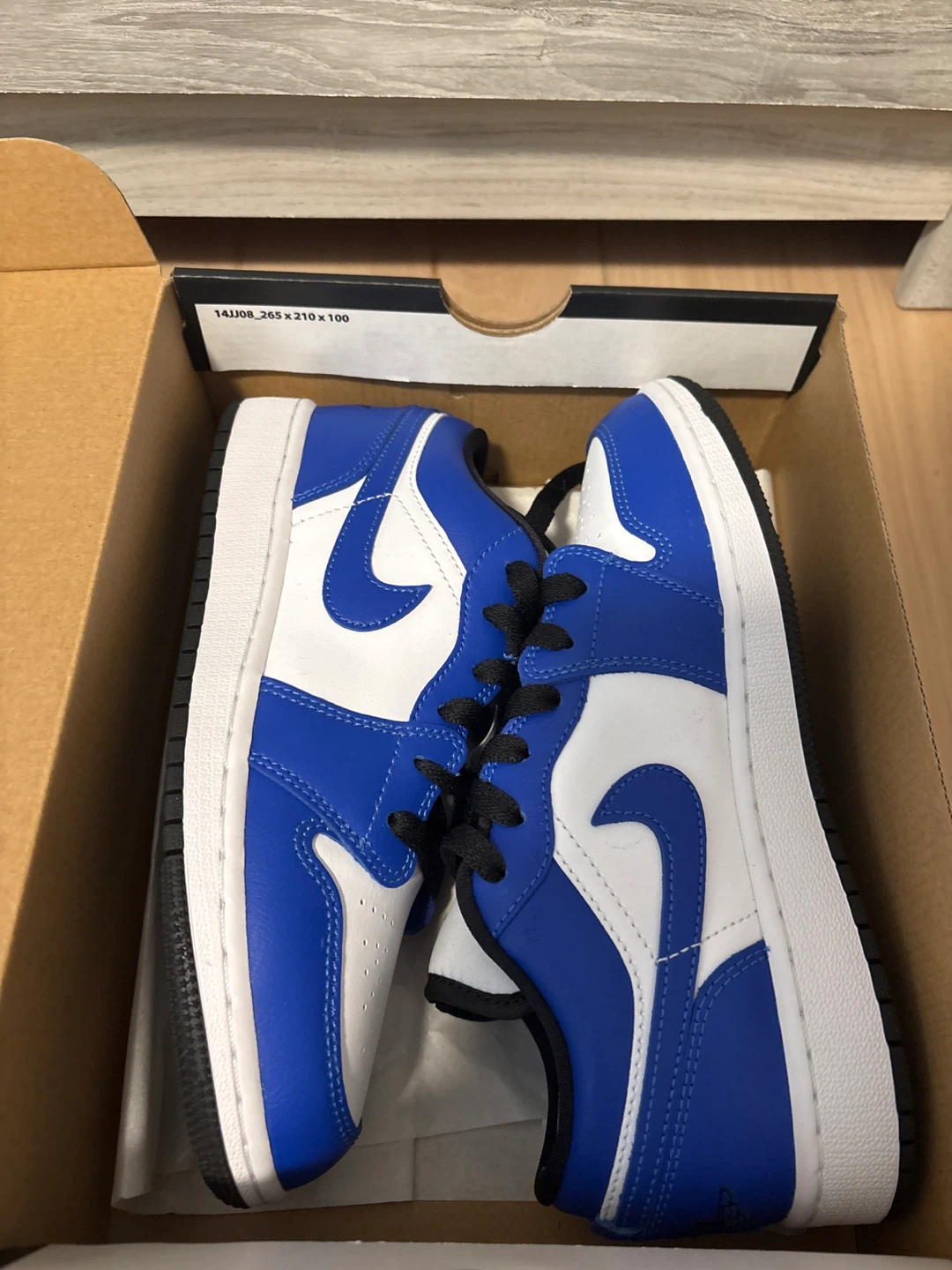 Air Jordan 1 Low (GS) Youth Size 4.5 White/Hyper Royal