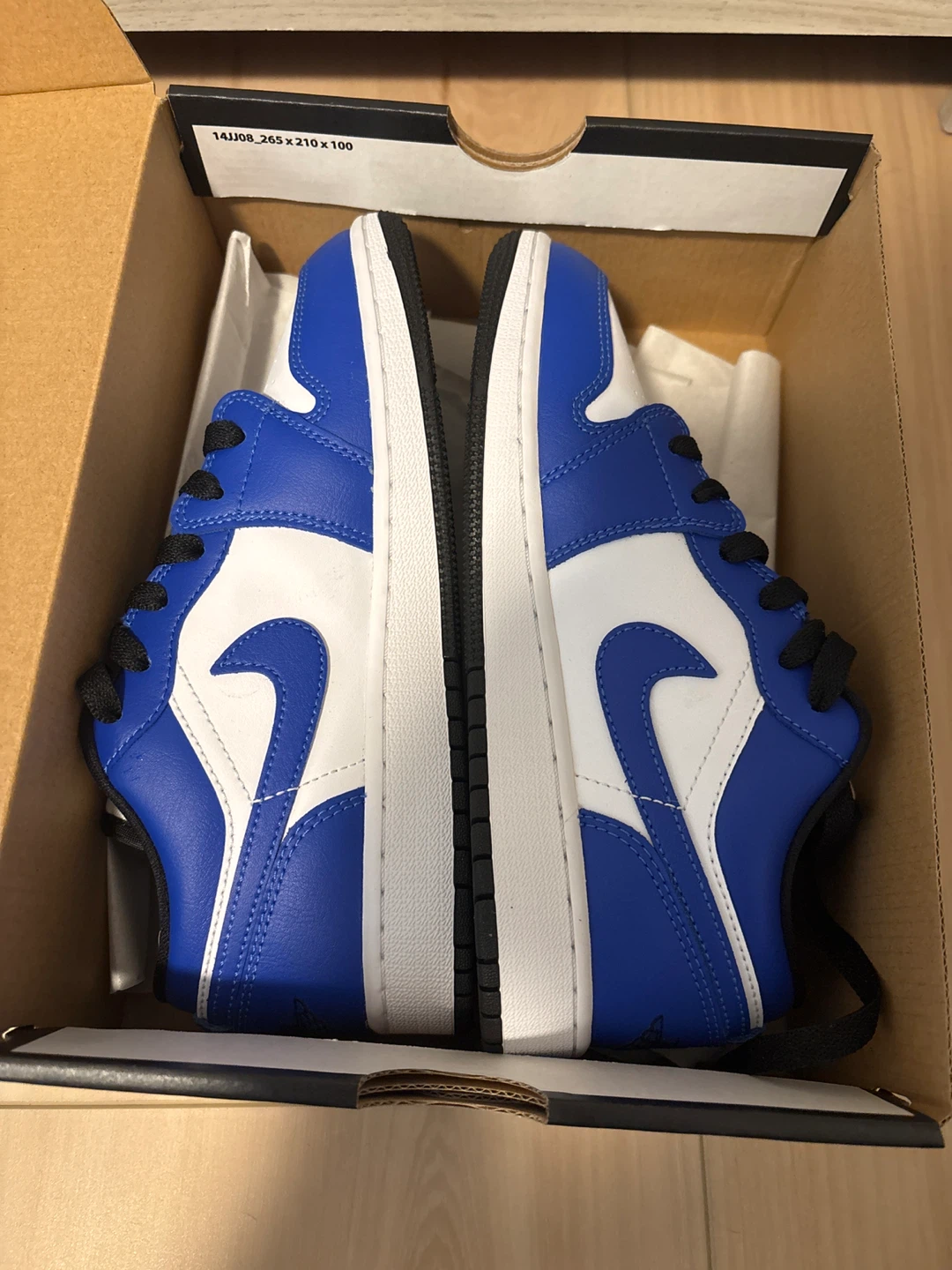 Air Jordan 1 Low (GS) Youth Size 4.5 White/Hyper Royal - photo 3