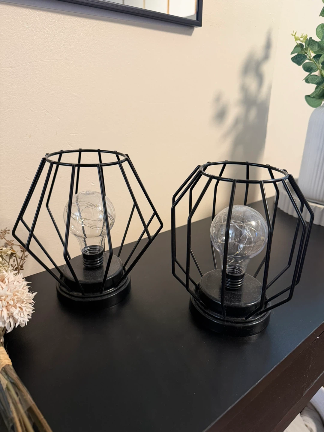 Decorative Items - photo 4