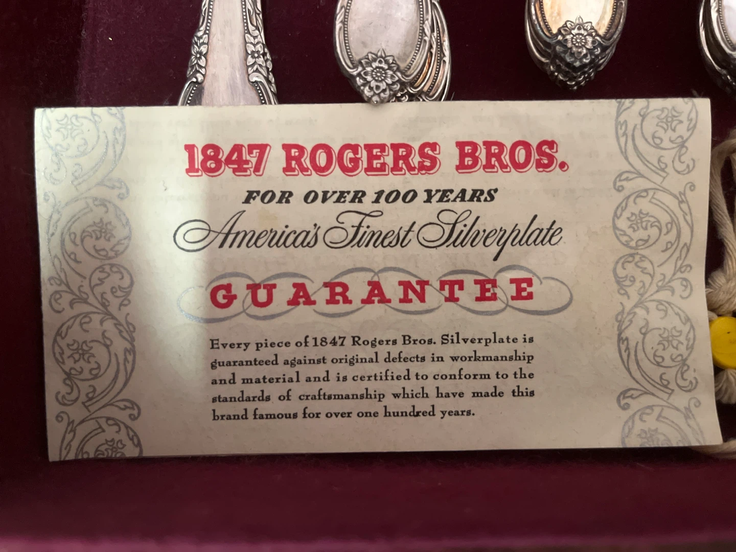 1847 Rogers Bros. Silverplate Flatware Set - photo 4