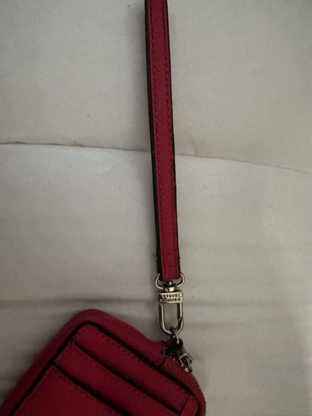 Steve Madden Red Wristlet Card Holder - photo 3