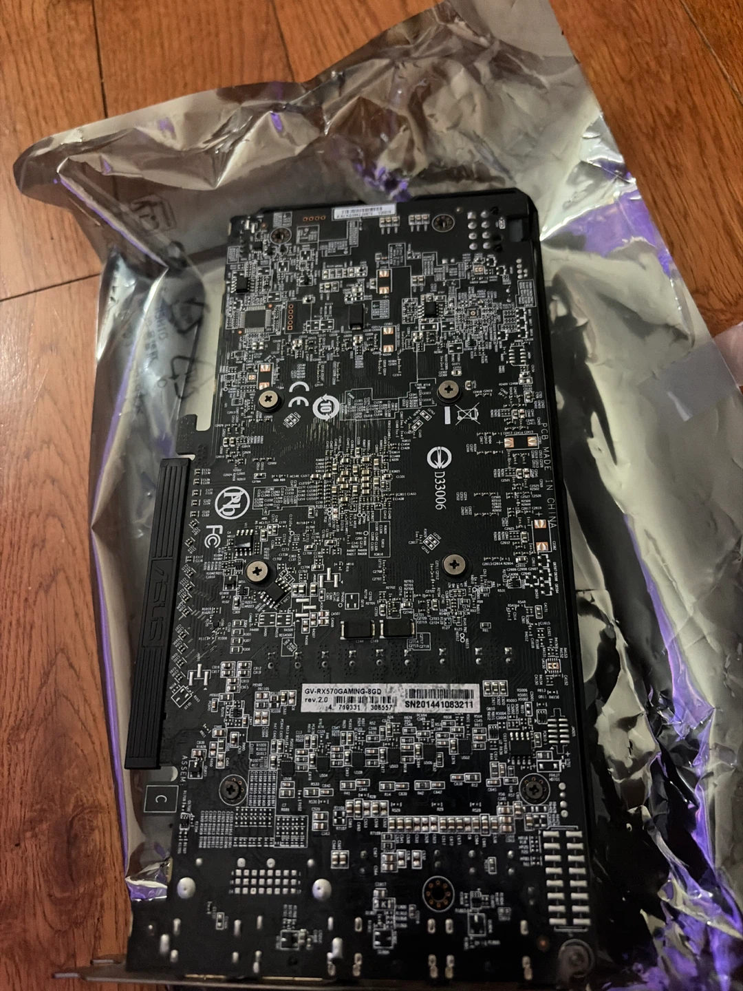 Gigabyte RX570 Graphics Card 8GB VRAM - photo 2