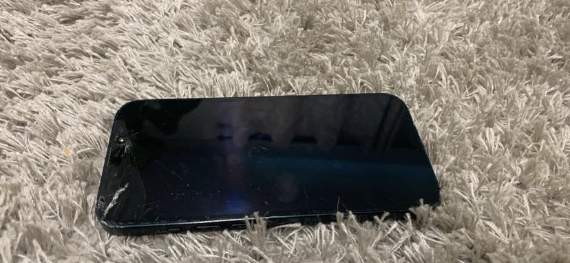 iPhone 14 - photo 2