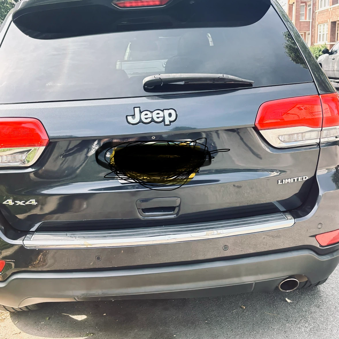 Jeep Grand Cherokee Limited 4x4 SUV - photo 2