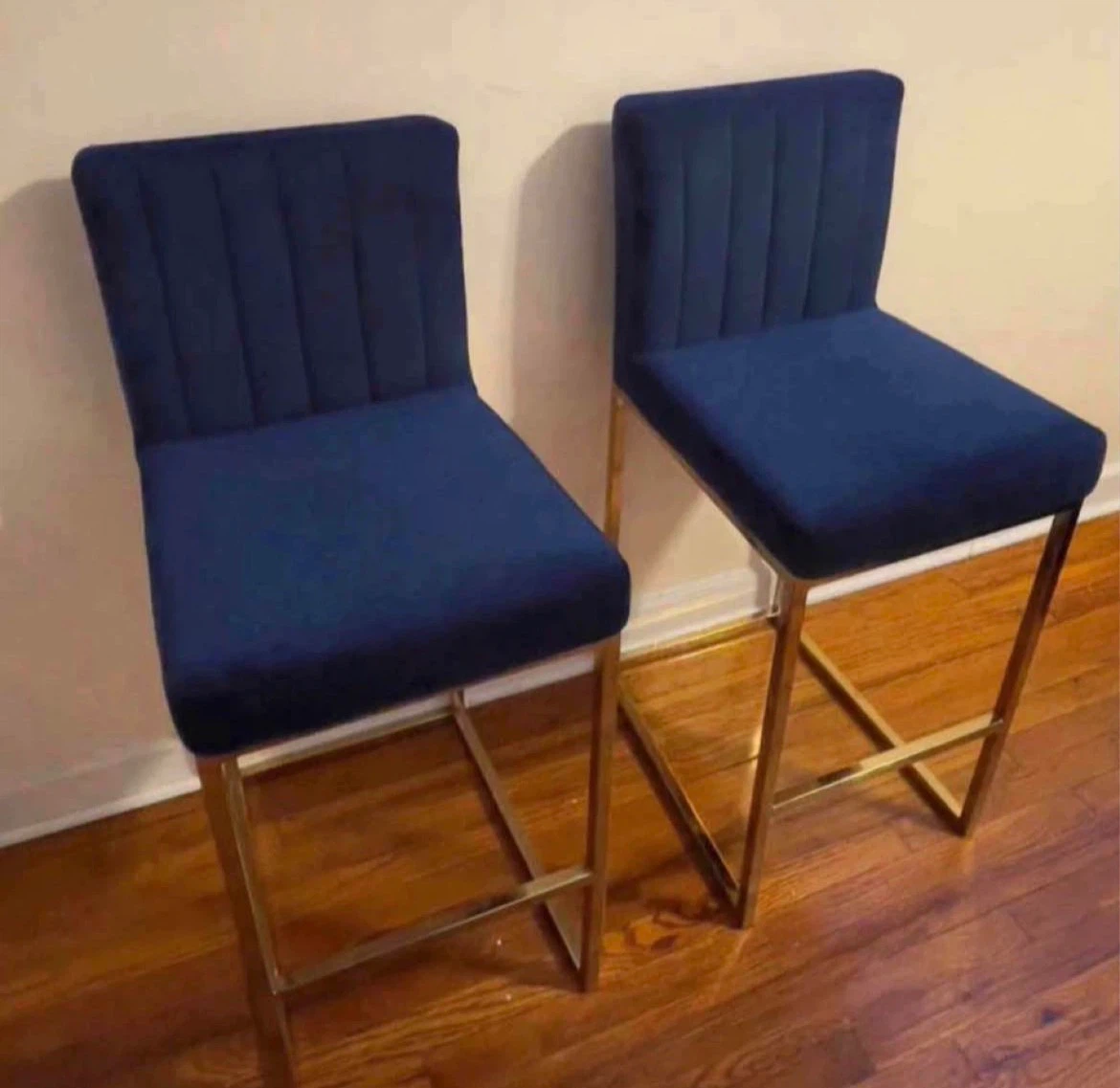Bar Stools (Set of 2) $80 - photo 3