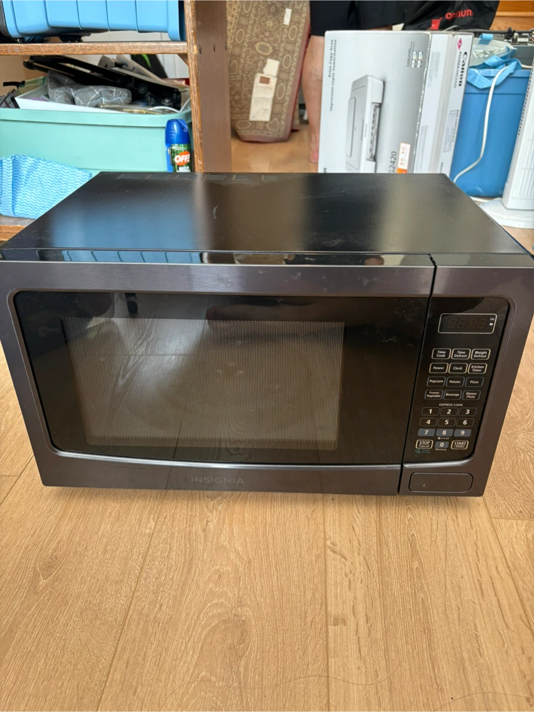 Insignia Microwave