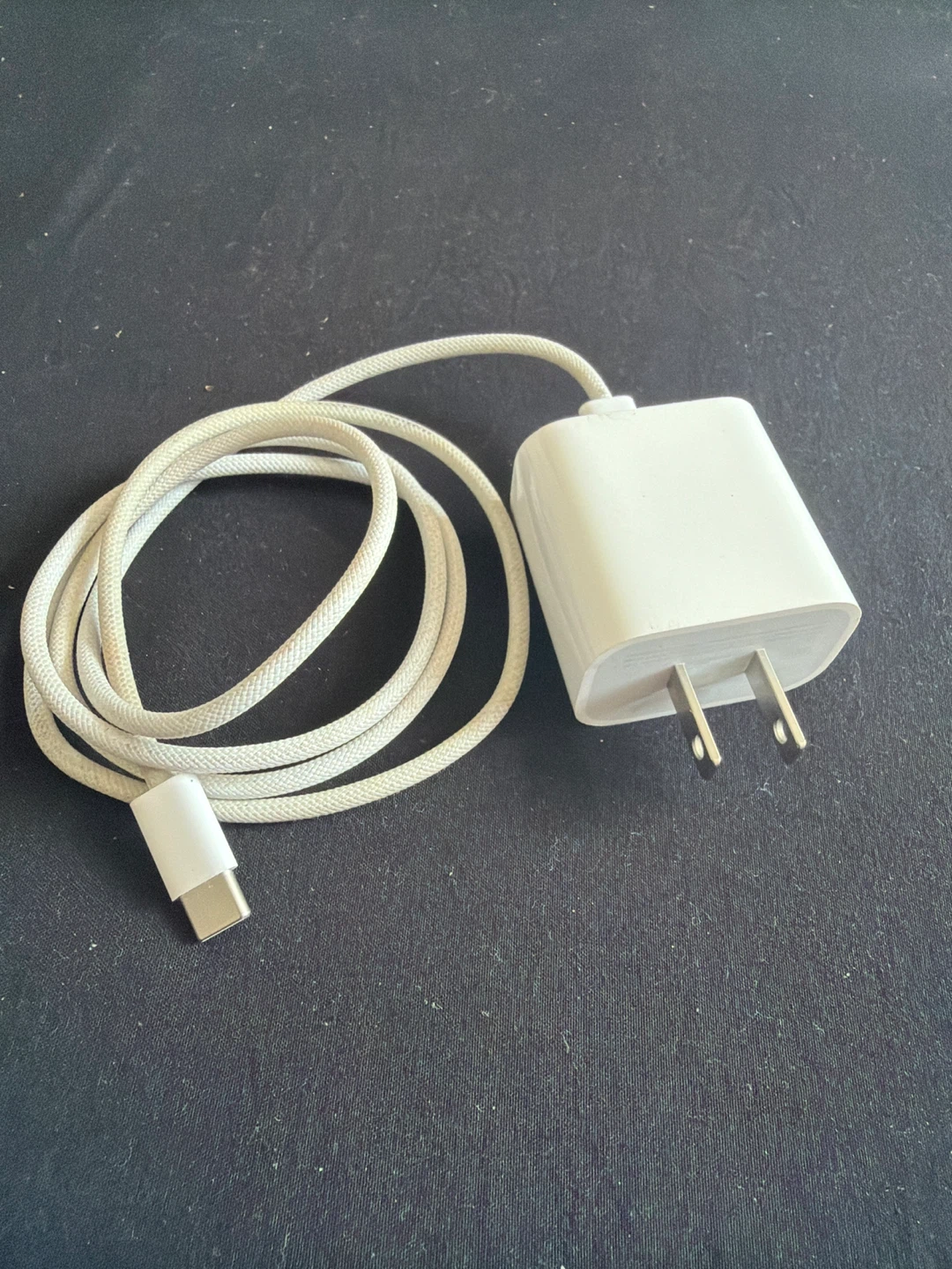 20w Apple USB-C Power Adapter and Cable - photo 2
