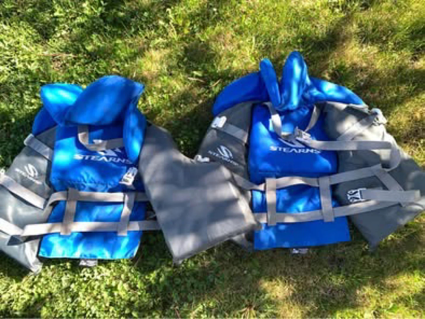 2 Youth Stearns Life Jackets 60-90lbs