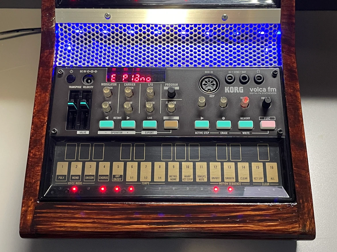 Synthesizers - Korg Volca Bass and Volca FM - photo 3