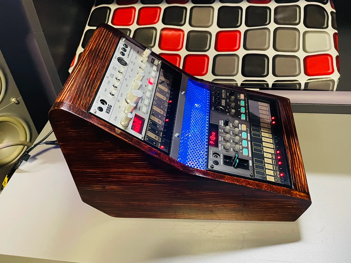 Synthesizers - Korg Volca Bass and Volca FM - photo 4