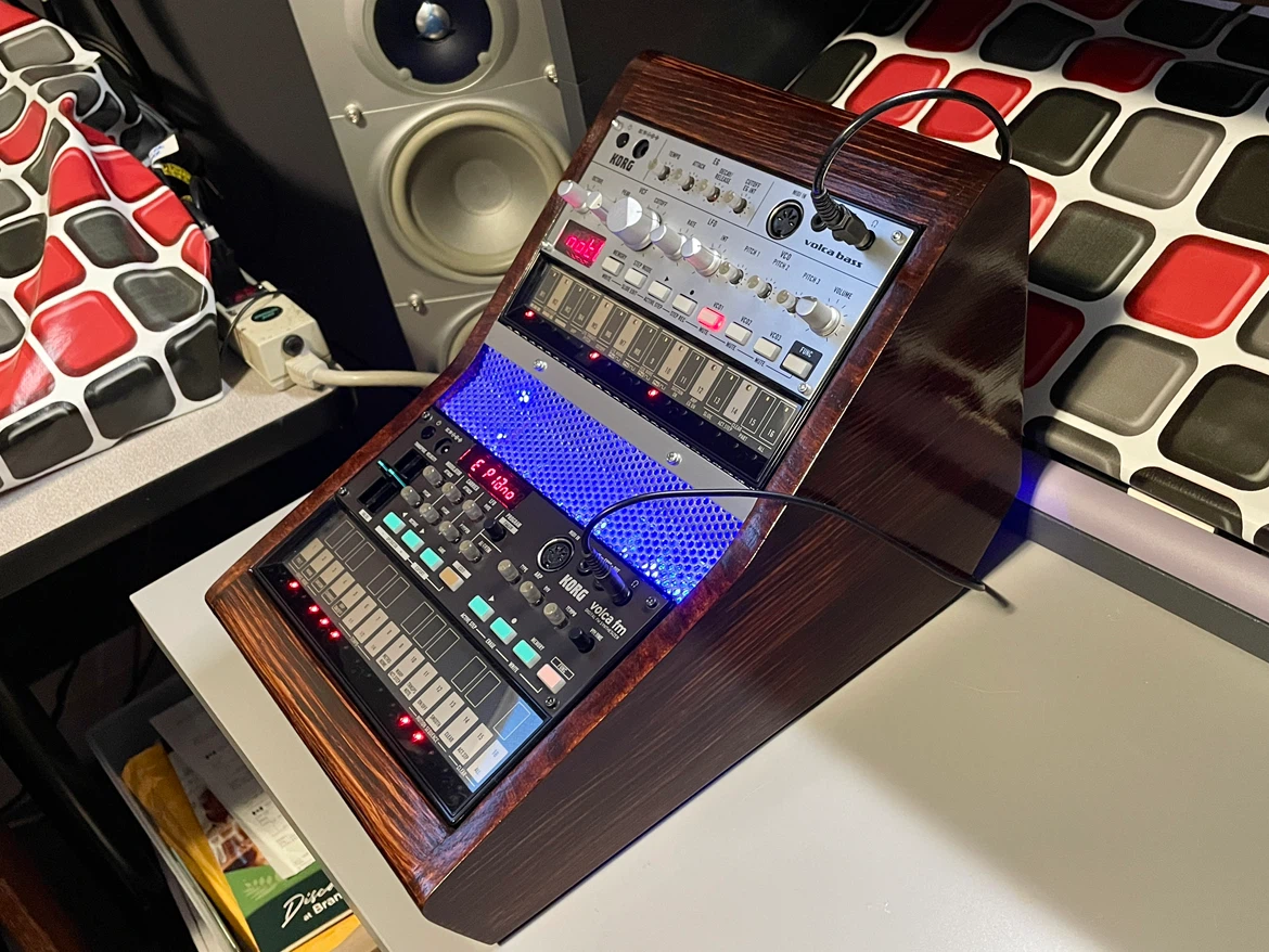 Synthesizers - Korg Volca Bass and Volca FM - photo 5