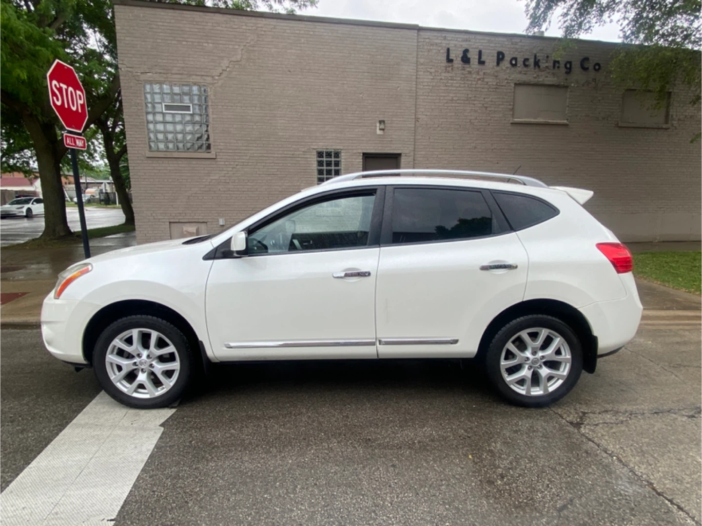2011 NISSAN RIGUE $4950 - photo 3
