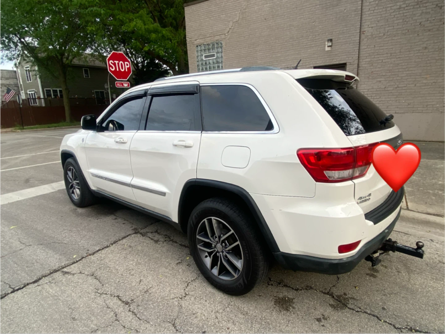 2012 JEEP GRAND CHEROKEE $7200 - photo 3