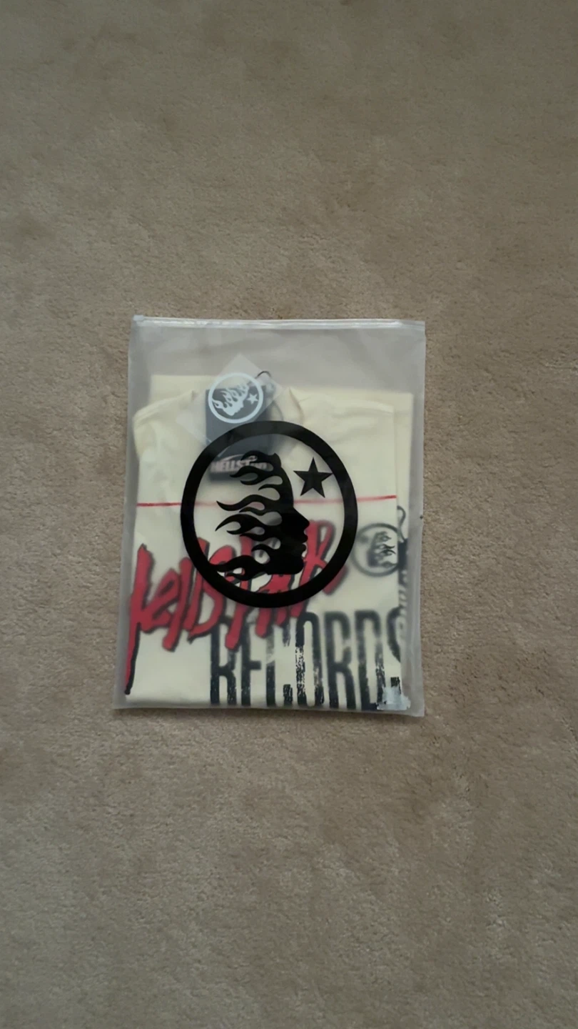 Hellstar records tee - photo 3