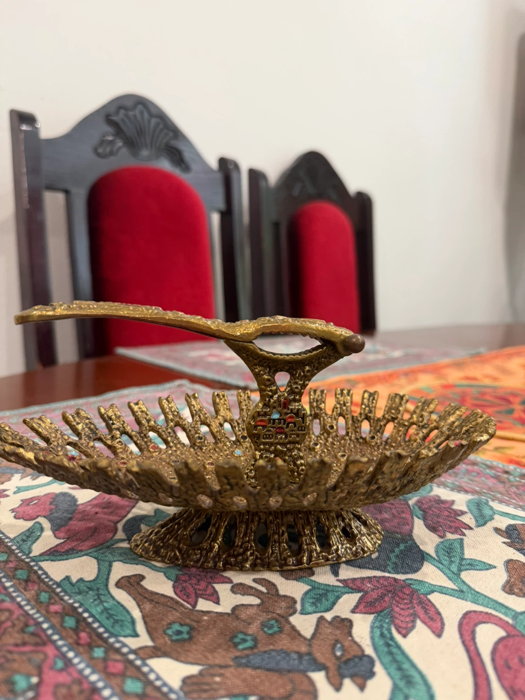 Vintage Decorative Metal Nut cracker Bowl - photo 3