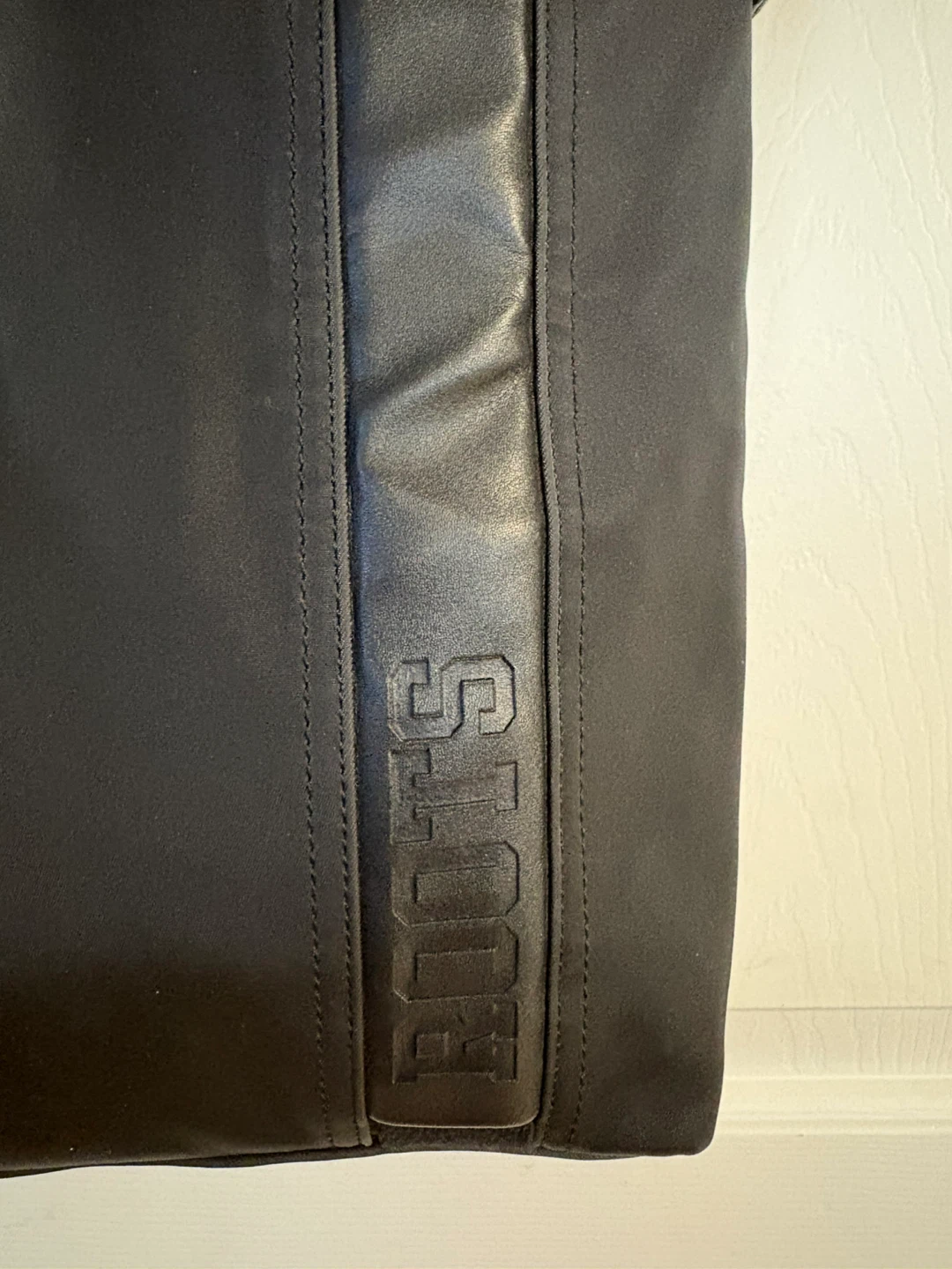 Roots Black Crossbody Messenger Bag - photo 5