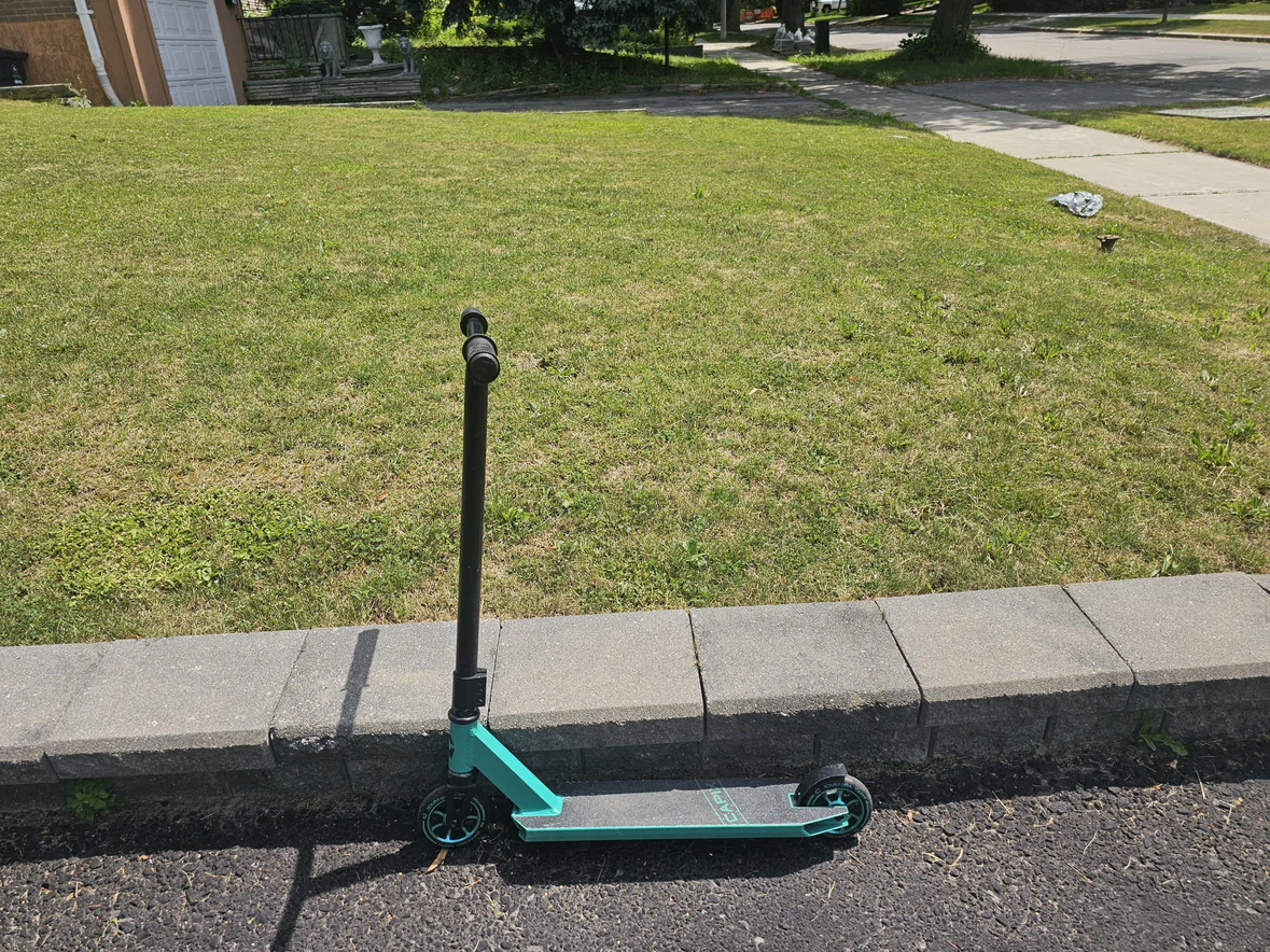 ANTICS ACE SCOOTER  - TEAL
