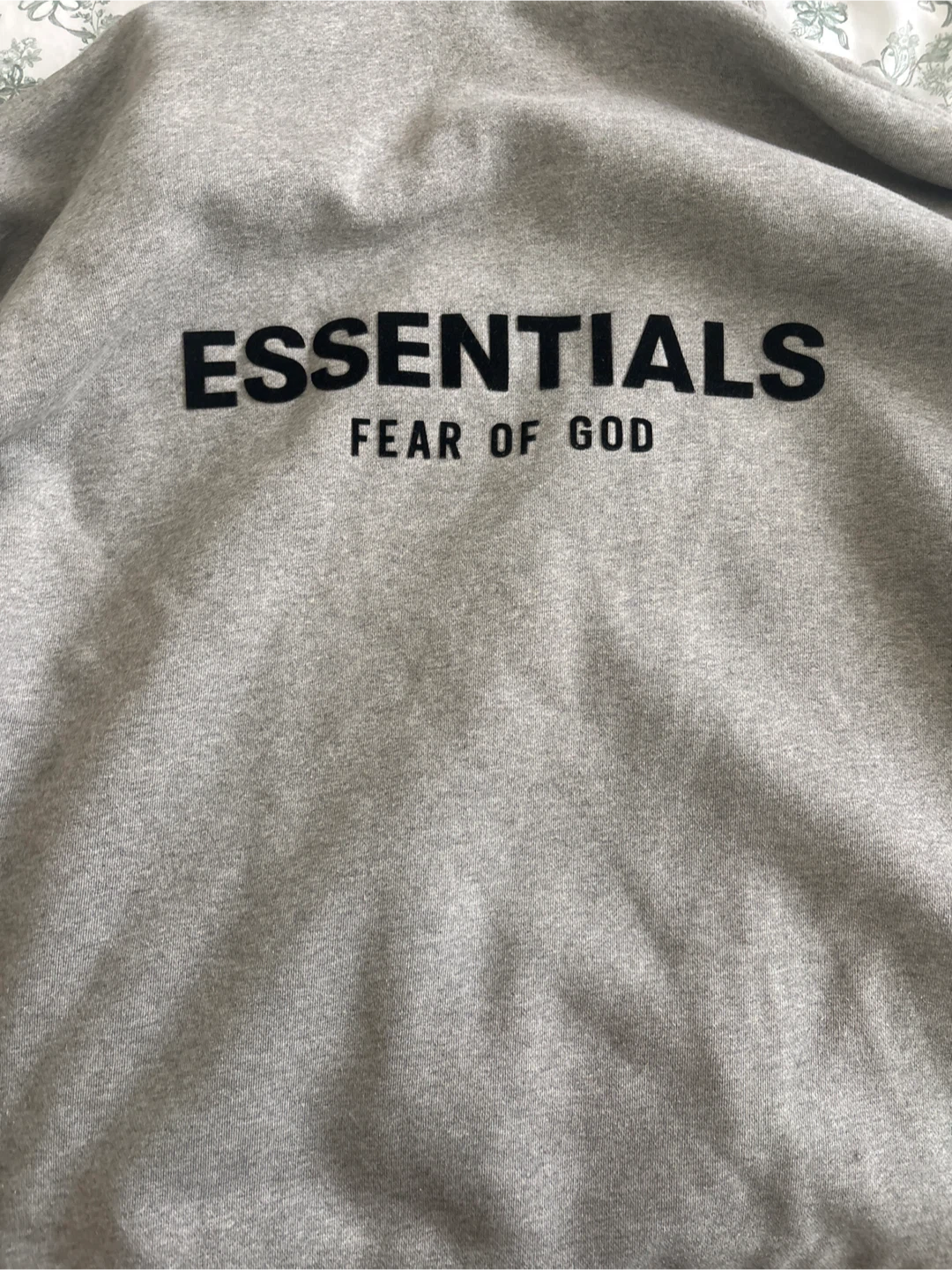 Essential sweater authentic (2022)