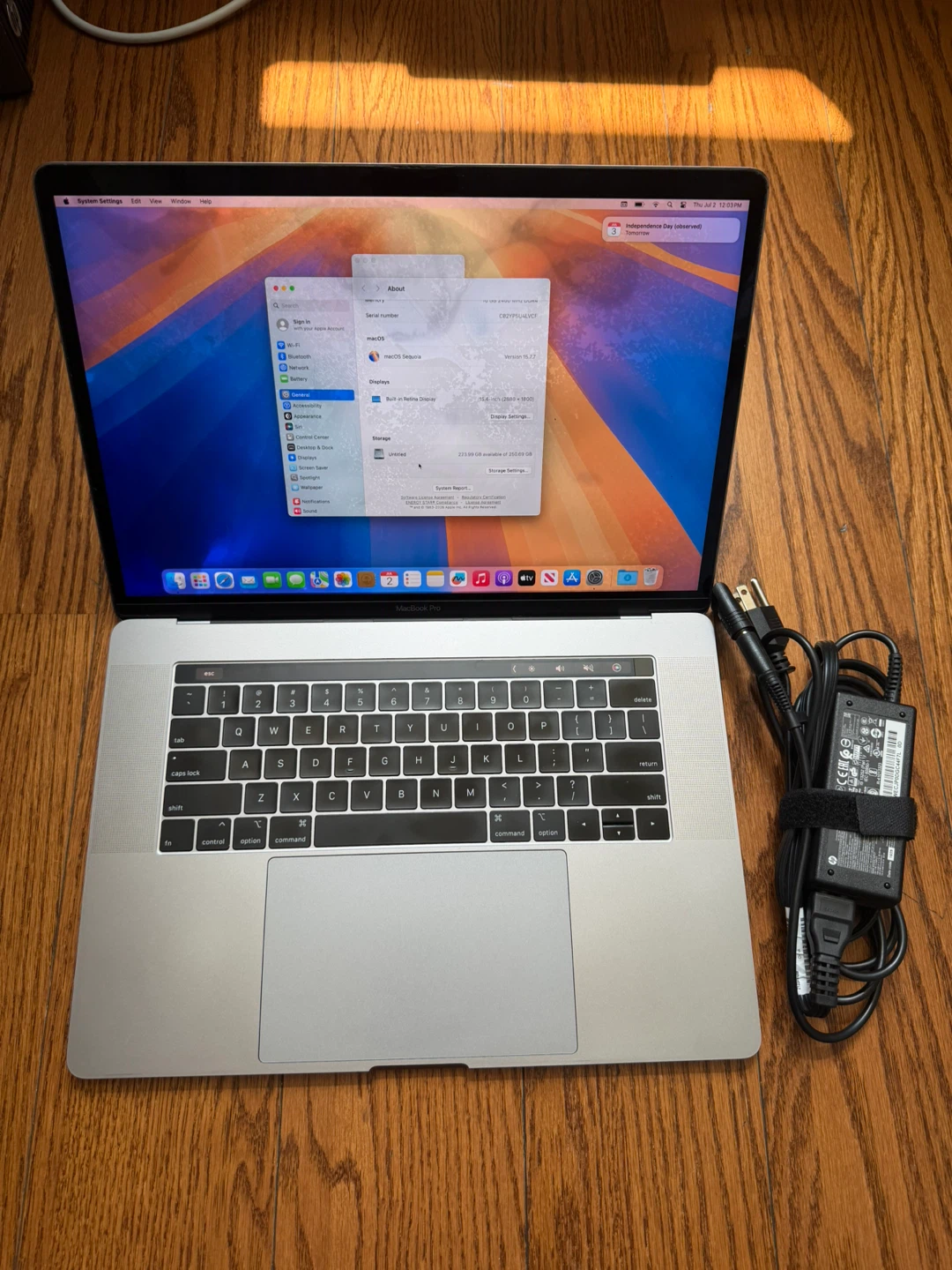 MacBook Pro 15 inch 2019 8GB RAM 256GB SSD screen Glitch