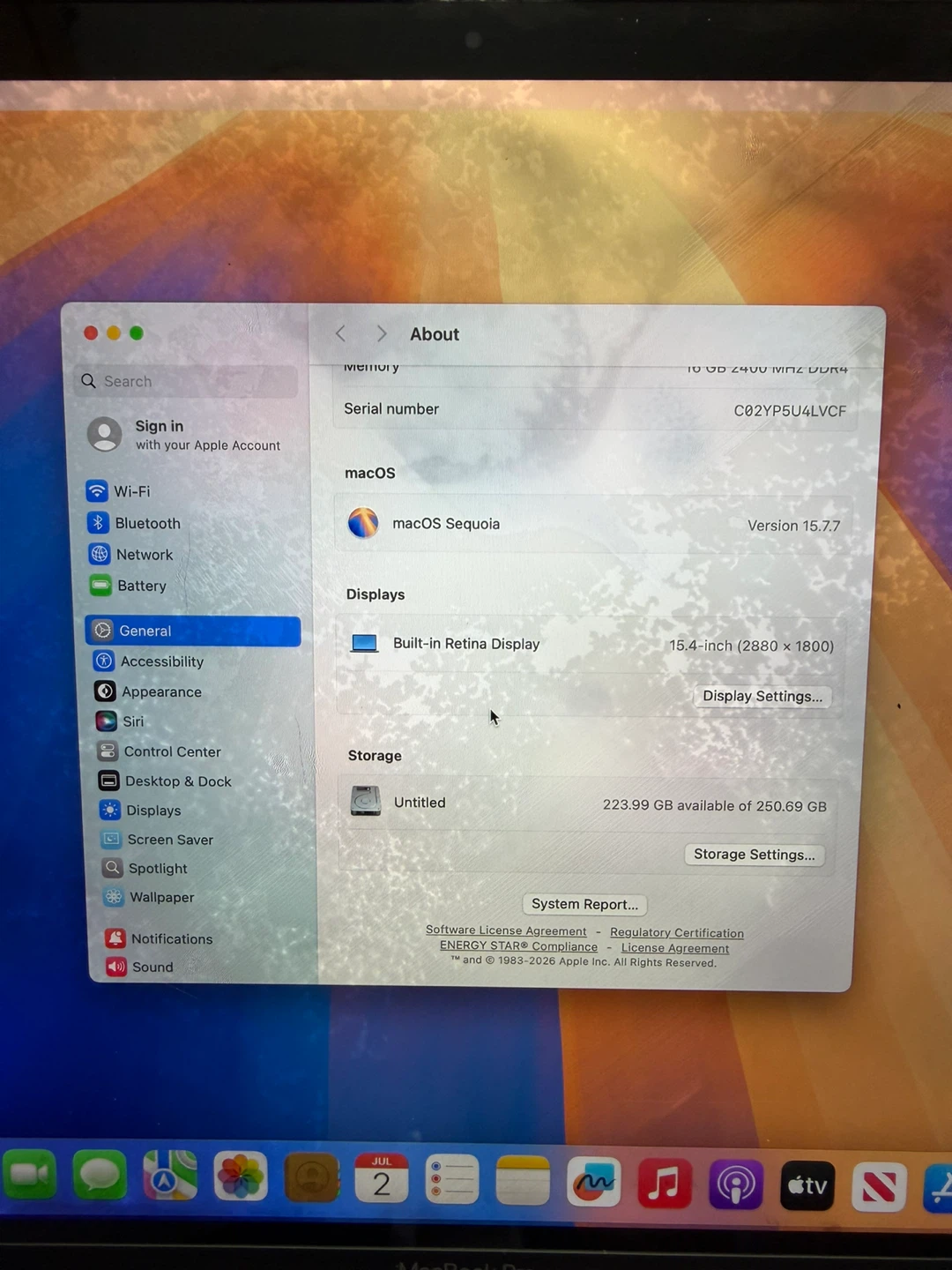 MacBook Pro 15 inch 2019 8GB RAM 256GB SSD screen Glitch - photo 3