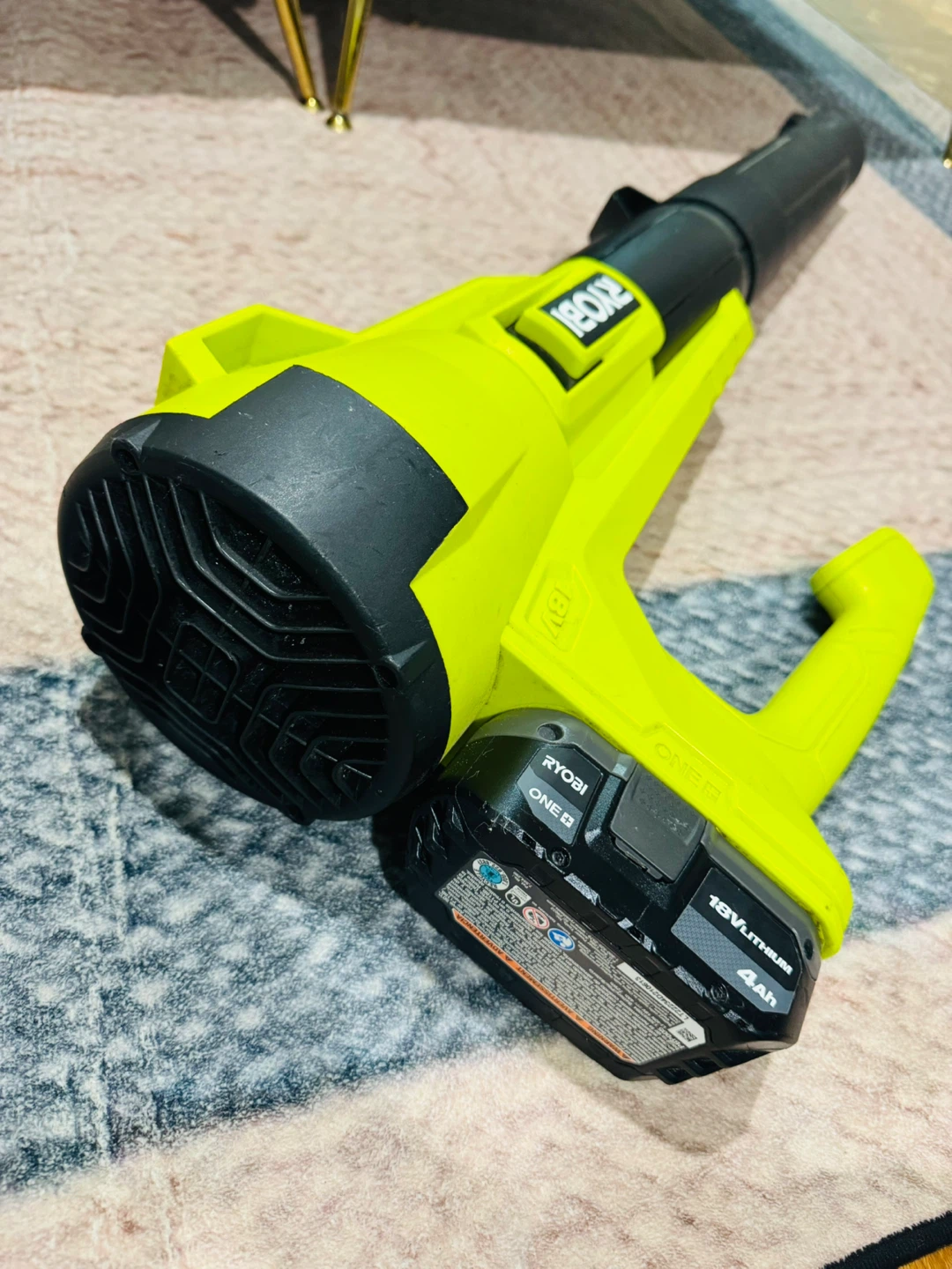 Ryobi ONE+ 18V Lithium-Ion 4.0Ah Battery Powered Leaf Blower