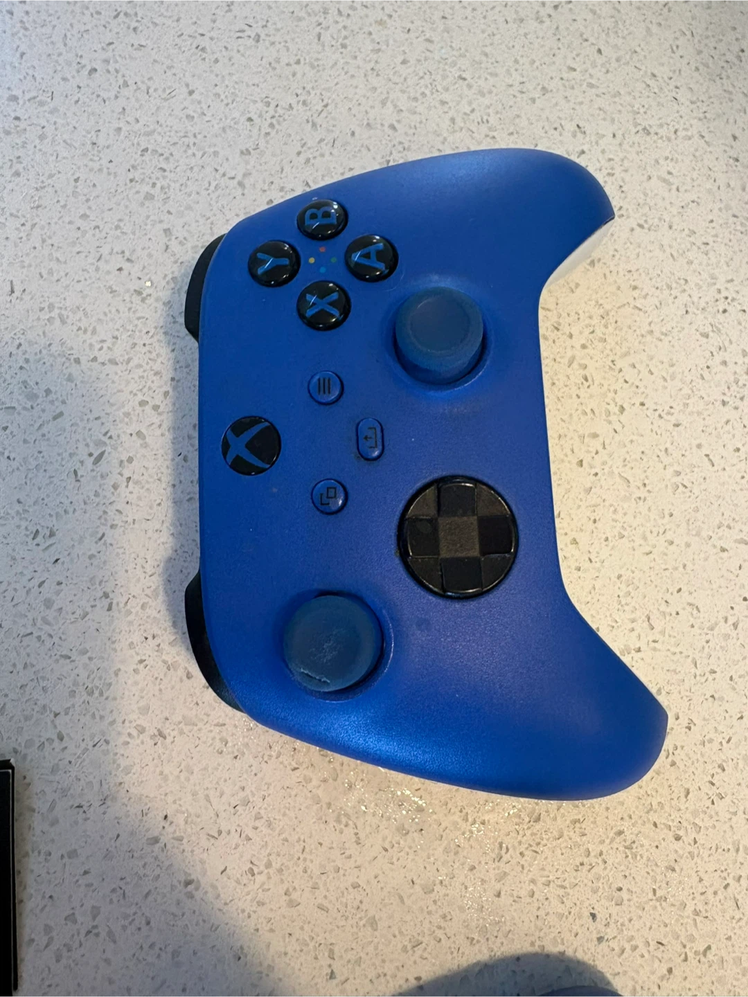 Xbox Series S Console with 2 Controllers and Charging Dock - photo 4