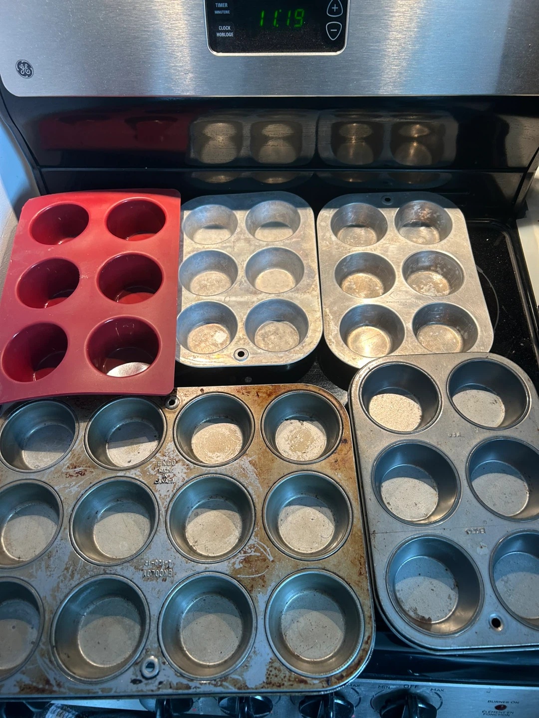 5 Muffin Tins - Red Silicone and Metal