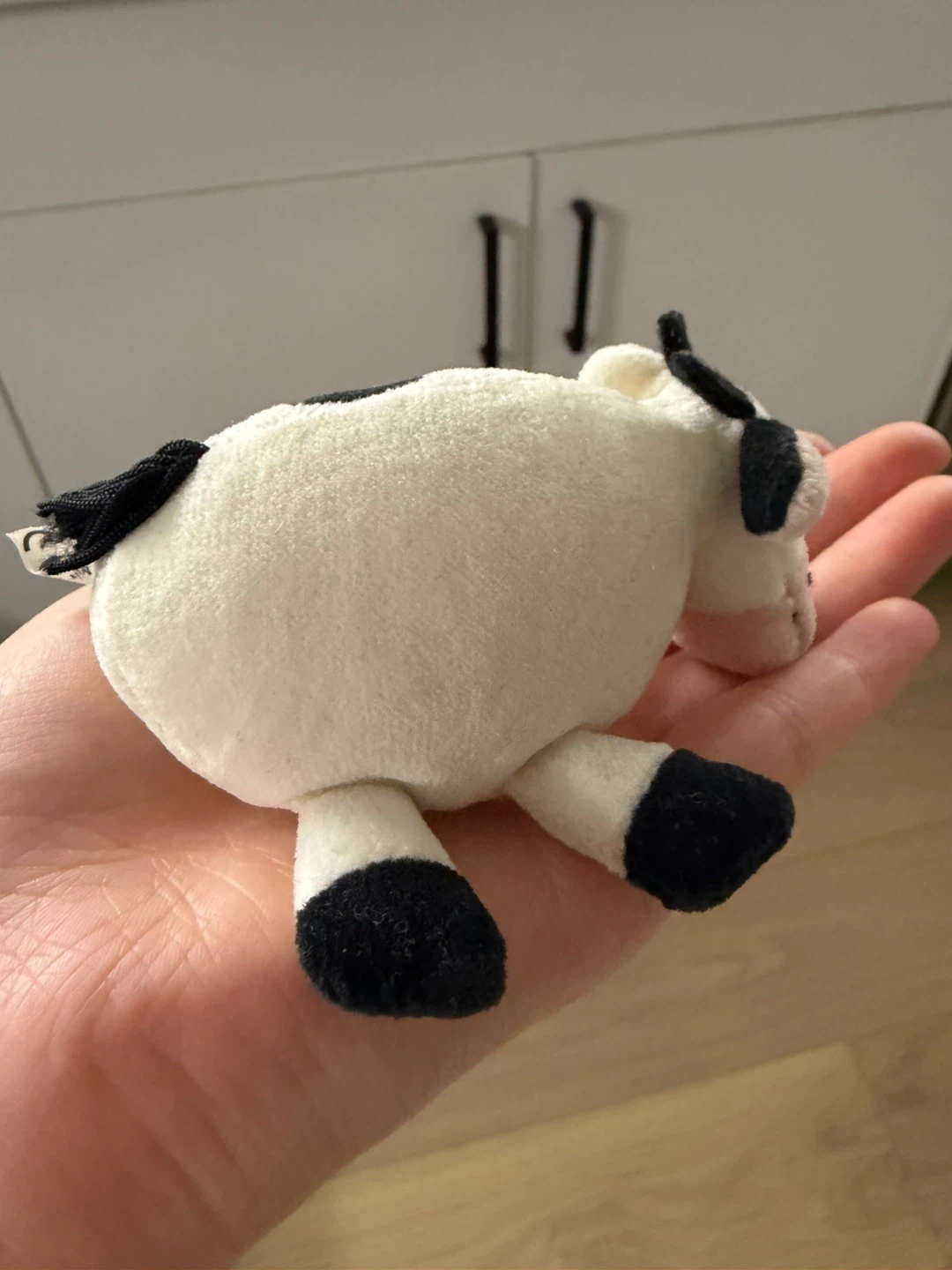 Jellycat Pocket Cow (retired and super rare) Open to offers!!! - photo 3