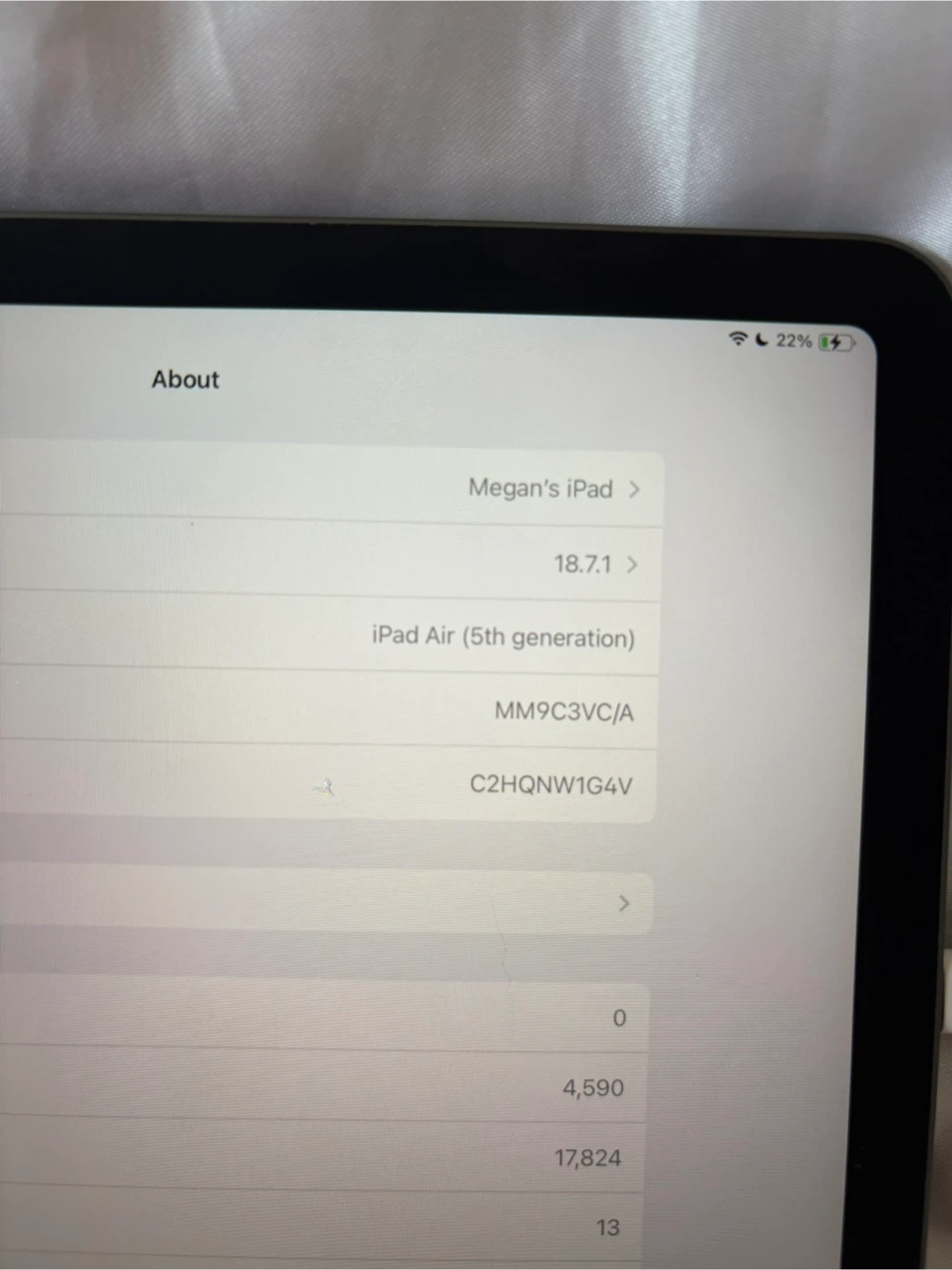 Apple iPad Air (5th Gen) - photo 3