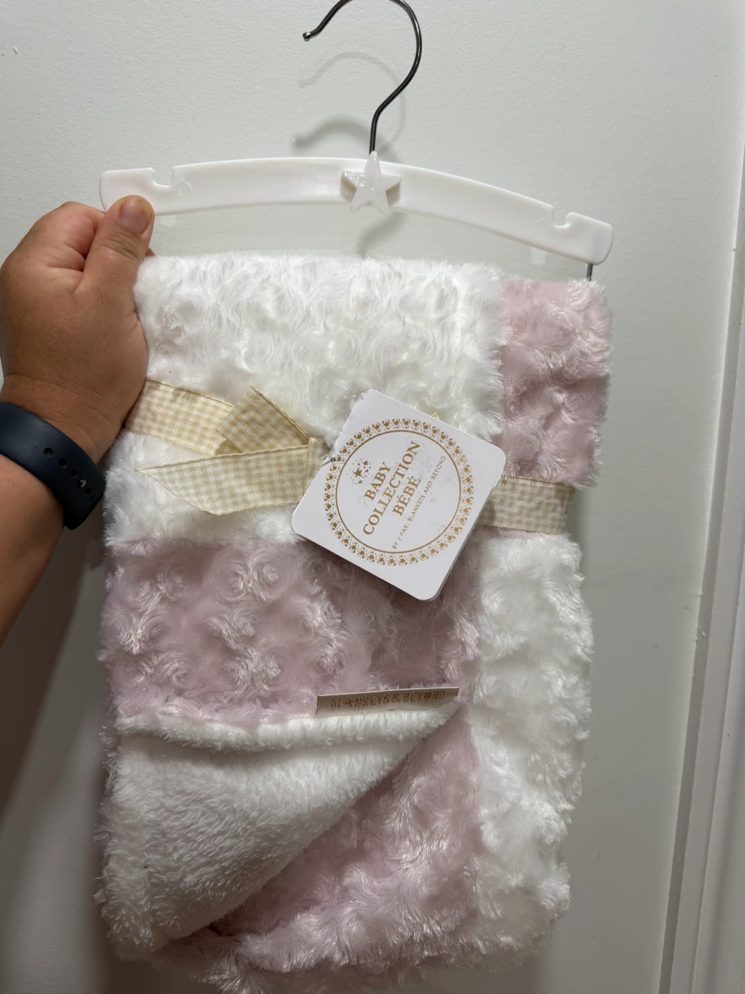 Baby Collection Bébé Blanket - White/Pink Swirl Faux Fur - photo 2