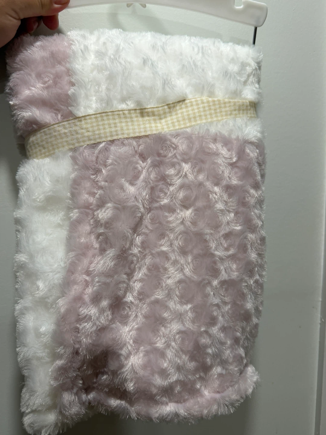 Baby Collection Bébé Blanket - White/Pink Swirl Faux Fur - photo 3