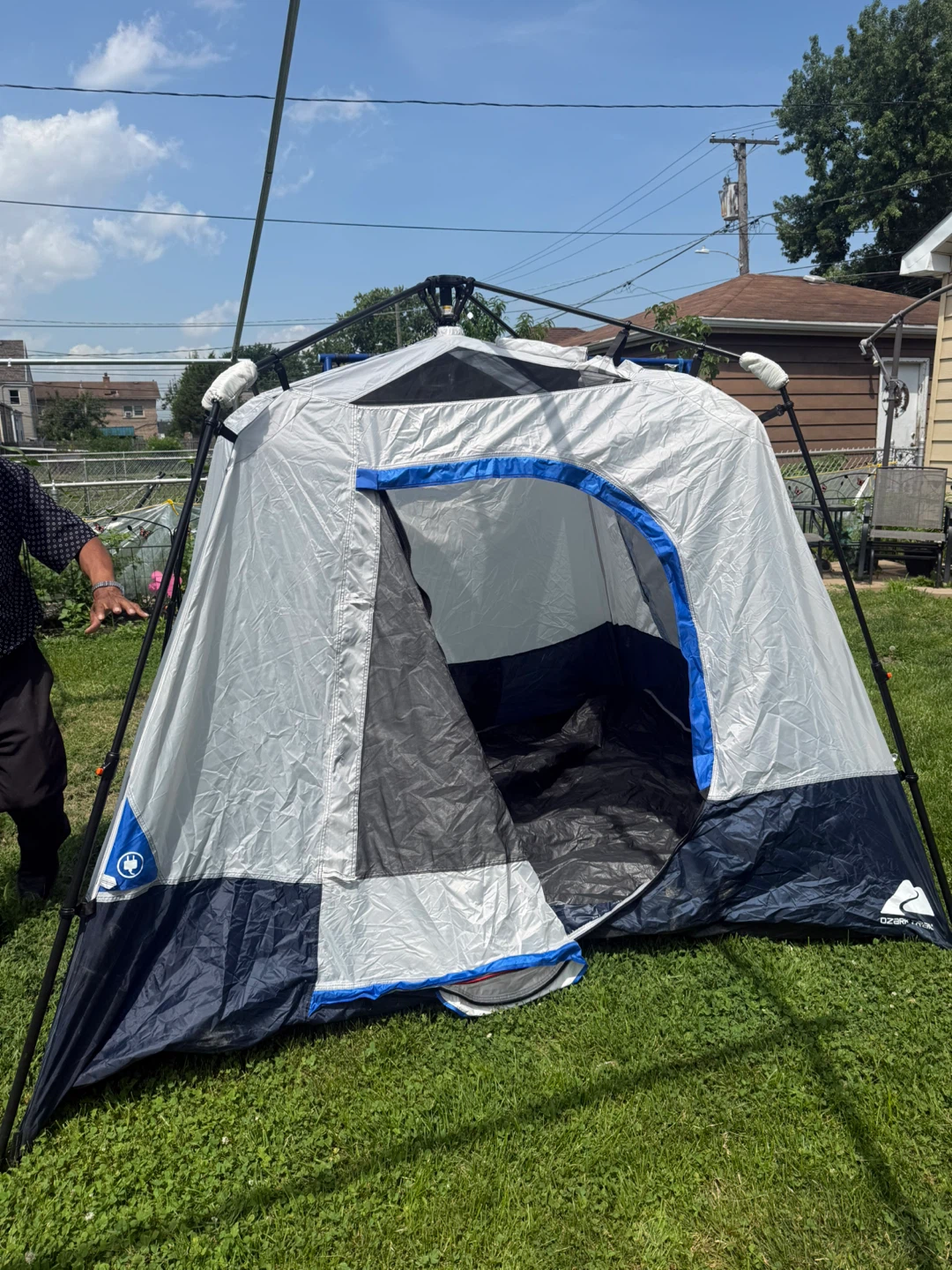 Ozark Trail 4-Person Instant Cabin Tent - photo 2