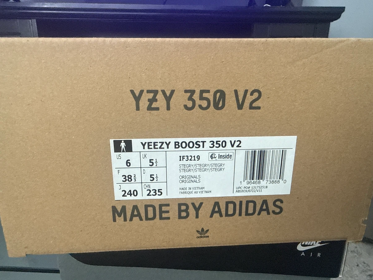 BNIB Adidas Yeezy Boost 350 V2 Grey Shoes - photo 2