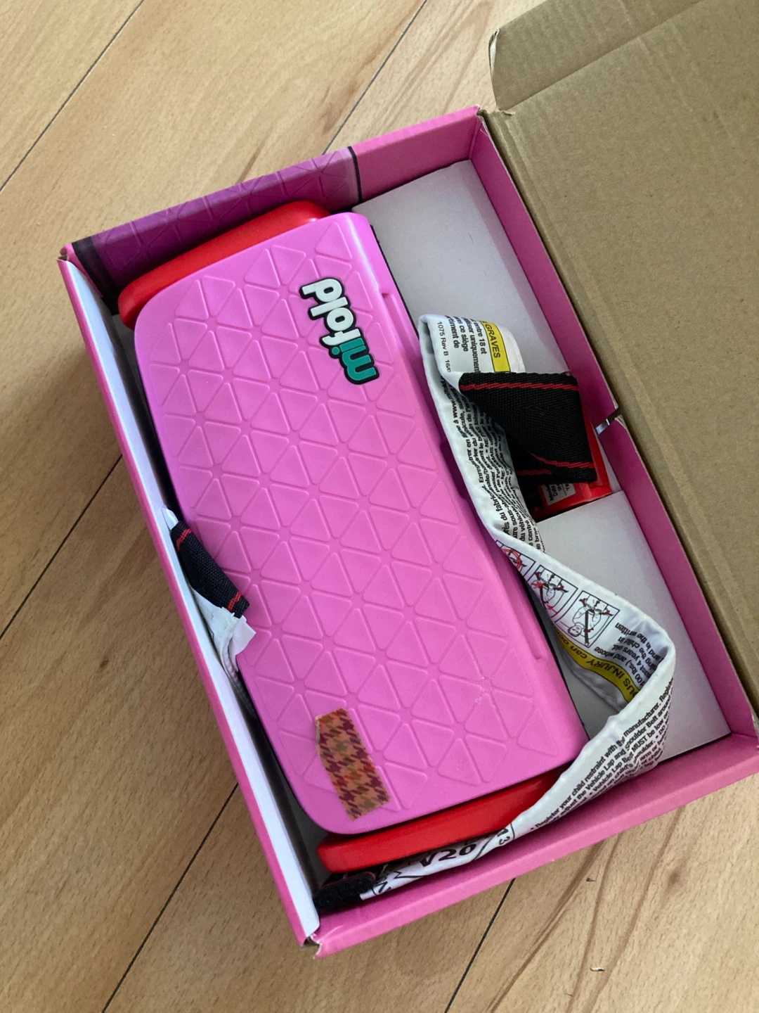 Mifold Grab-and-Go Booster Seat
