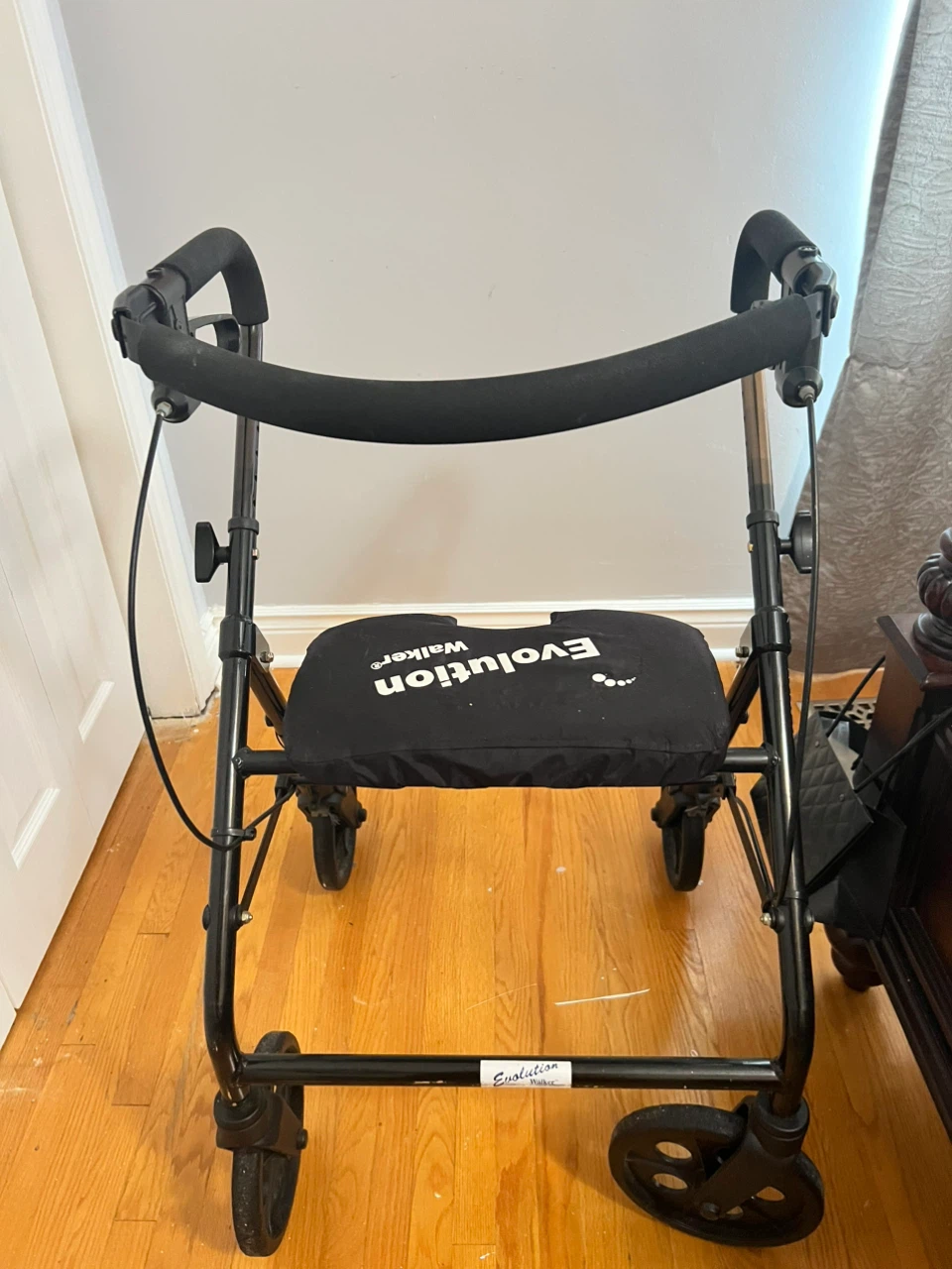 4 Wheeled Walker - photo 3