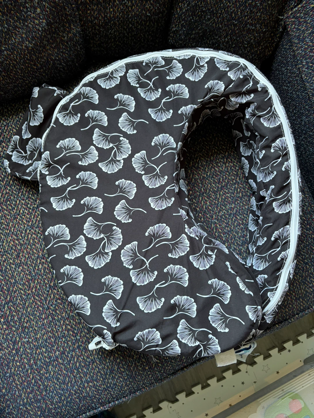 My Brest Friend Nursing Pillow - photo 2