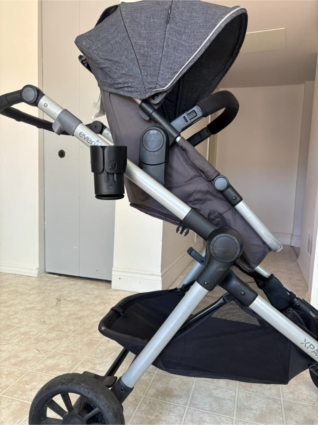 Evenflo Baby Stroller – Excellent Condition - photo 3